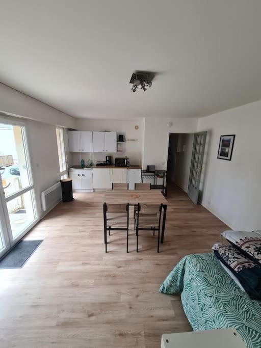 Apartamento 50M De La Plage: Studio Au Coeur Du Centre ! Saint-Cast-le-Guildo Exterior foto